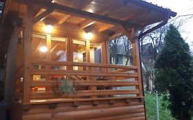 Obiteljski Apartman Borovi