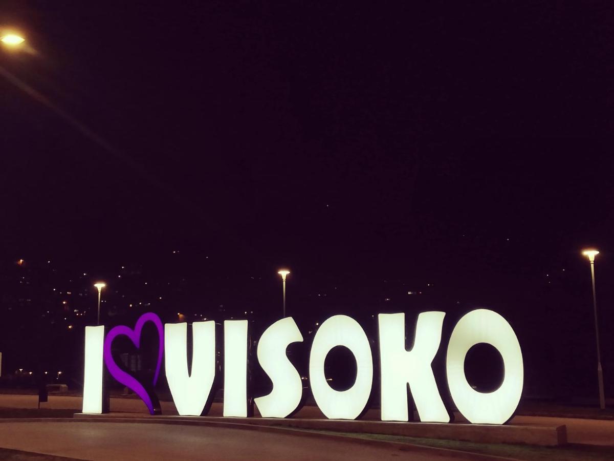 Obiteljski Apartman Borovi Visoko Buitenkant foto