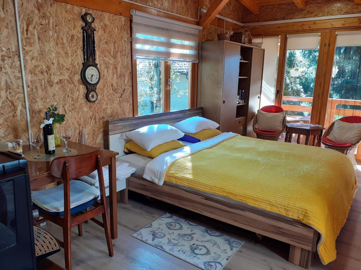 Obiteljski Apartman Borovi Visoko Buitenkant foto