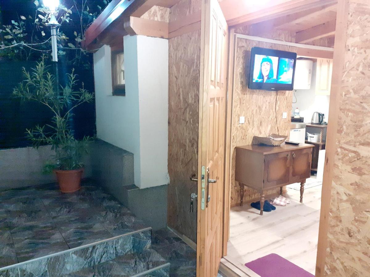 Obiteljski Apartman Borovi Visoko Buitenkant foto
