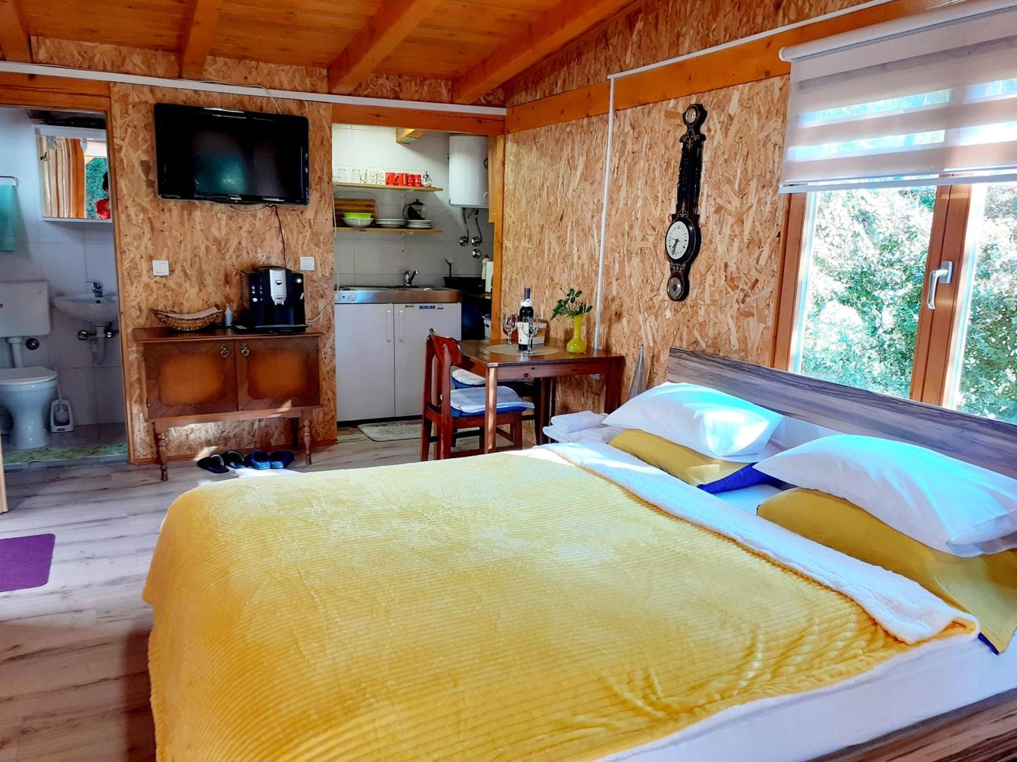Obiteljski Apartman Borovi Visoko Kamer foto