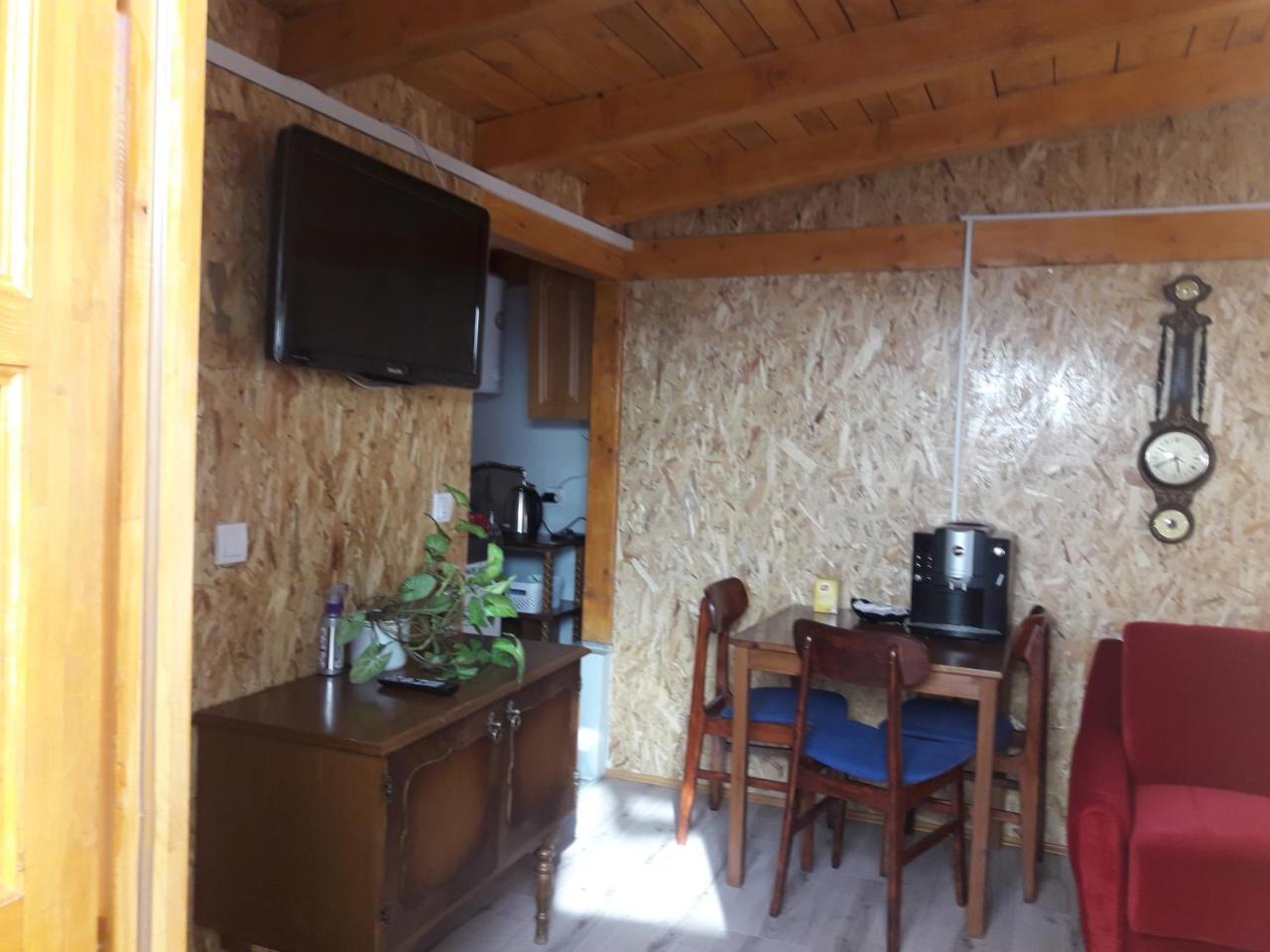 Obiteljski Apartman Borovi Visoko Buitenkant foto